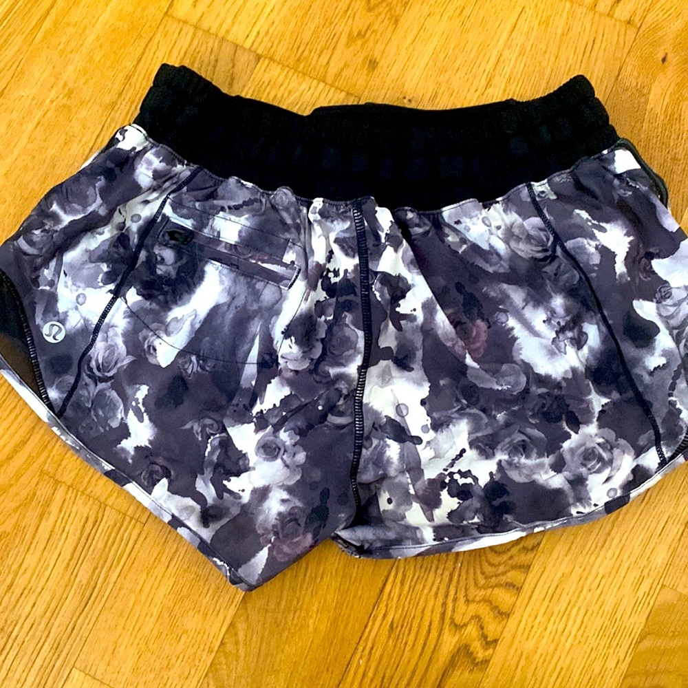 Lululemon grey Rose shorts size 4